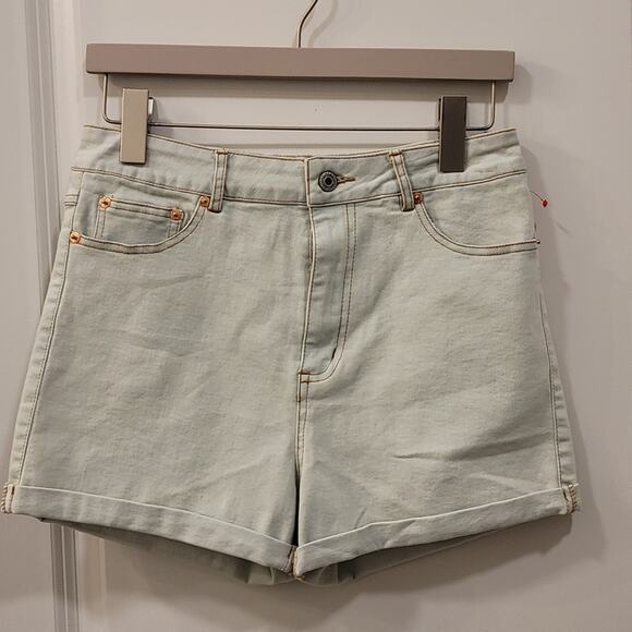 Signature 8 Light denim shorts - Picture 1 of 4